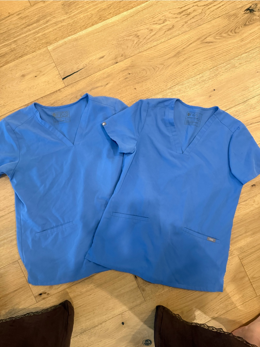Ceil blue figs scrub tops small